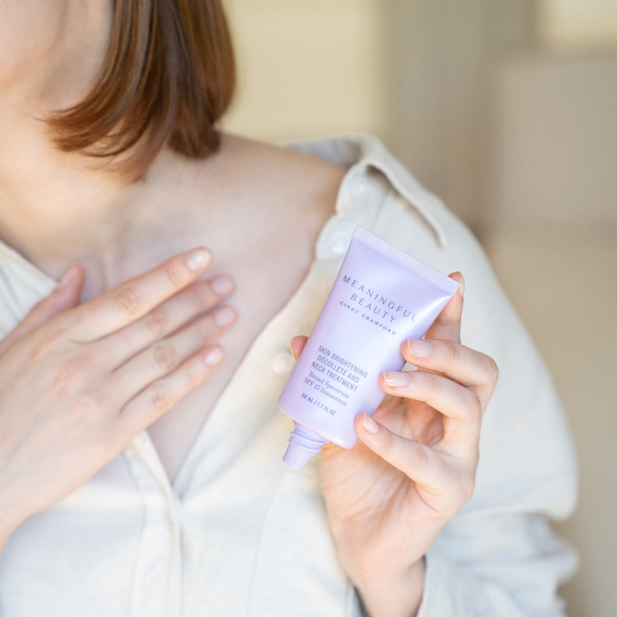 Skin Brightening Décolleté and Neck Treatment